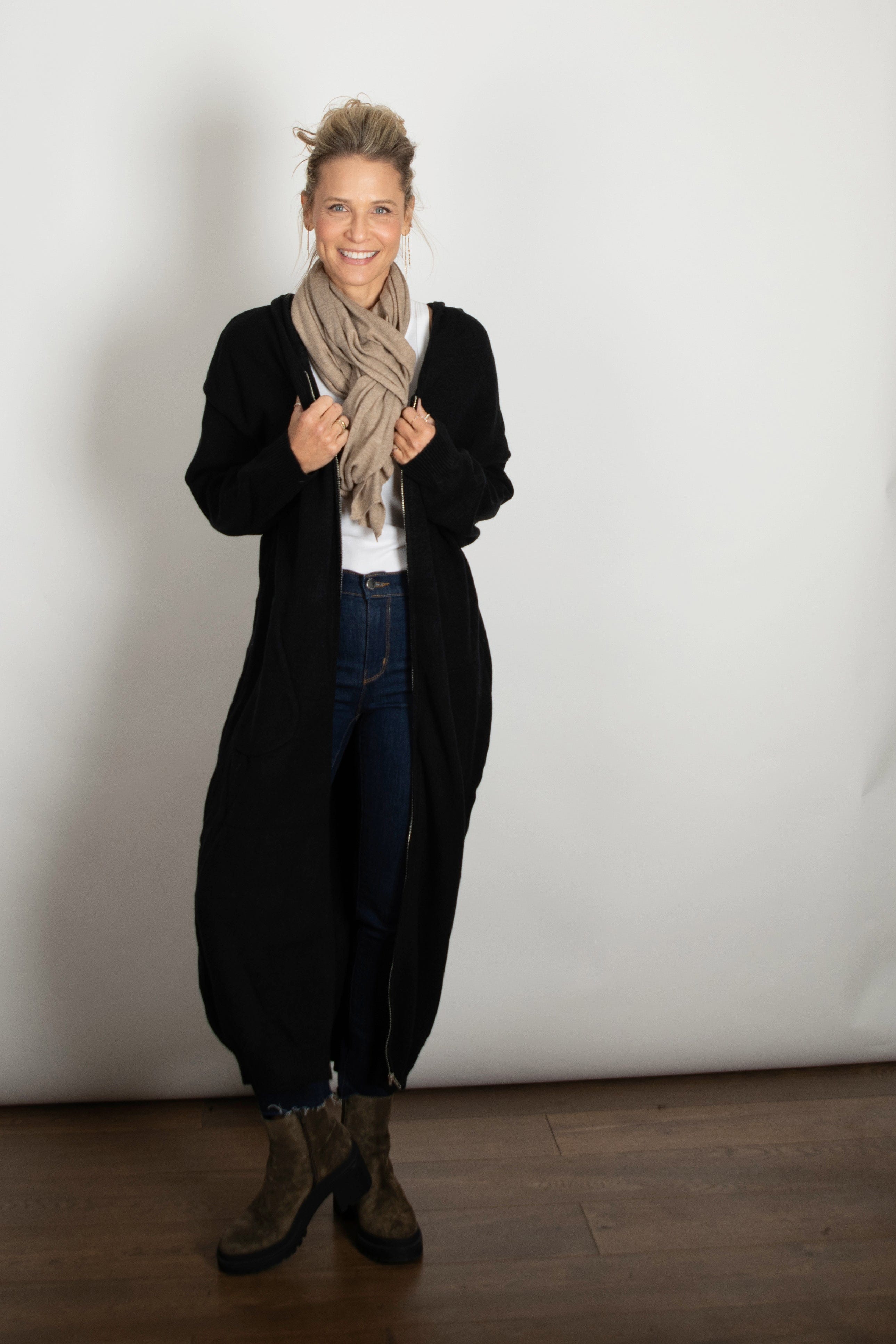 BEYONCE עליונית סריג שחורה image 0