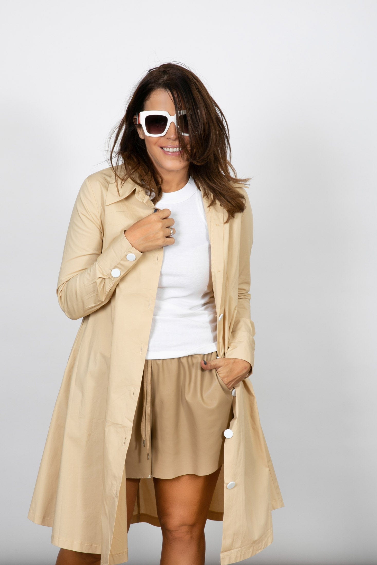 SABIA שמלת מיני כפתורים קאמל image 4