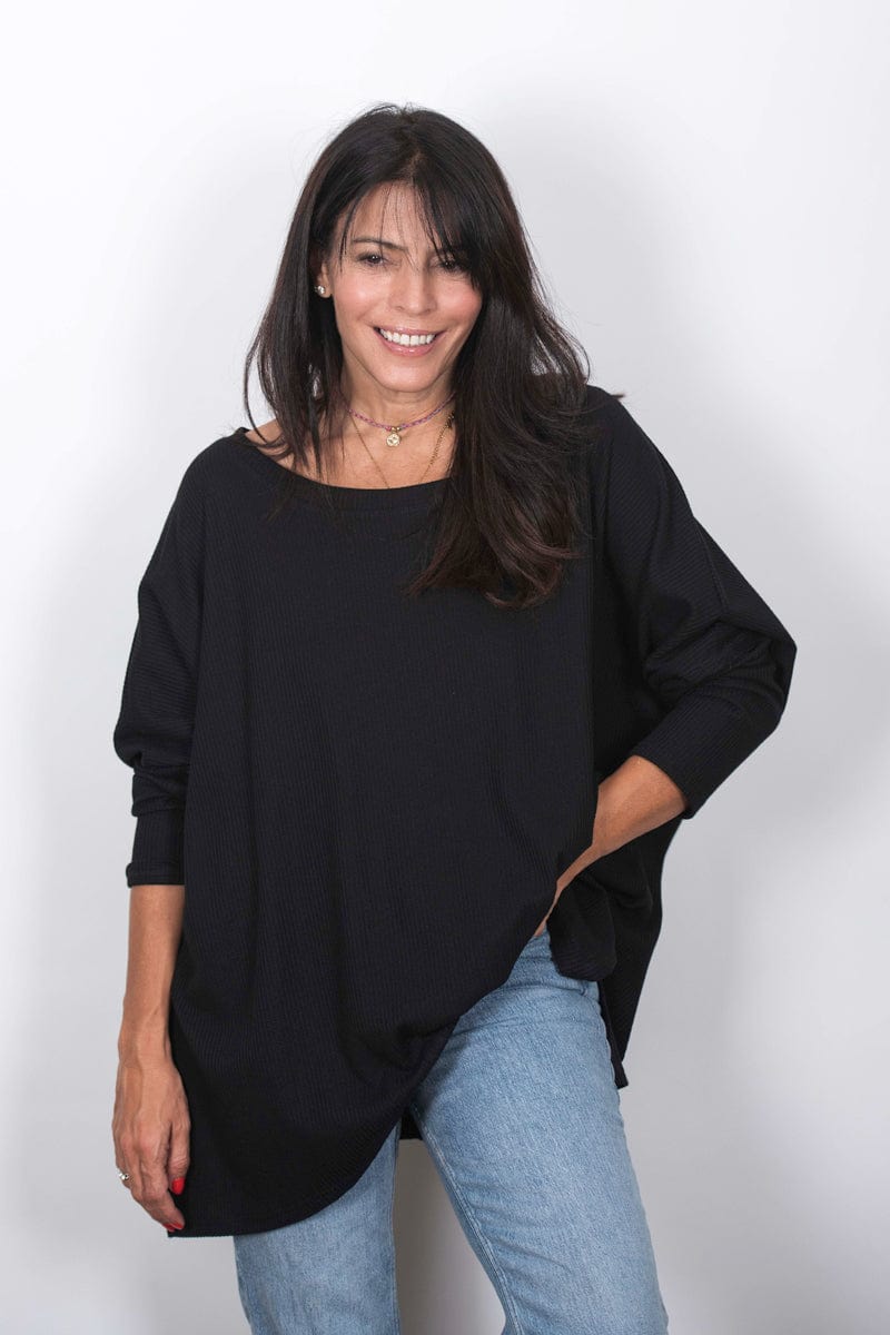 LARRY חולצה אוברסייז שחורה