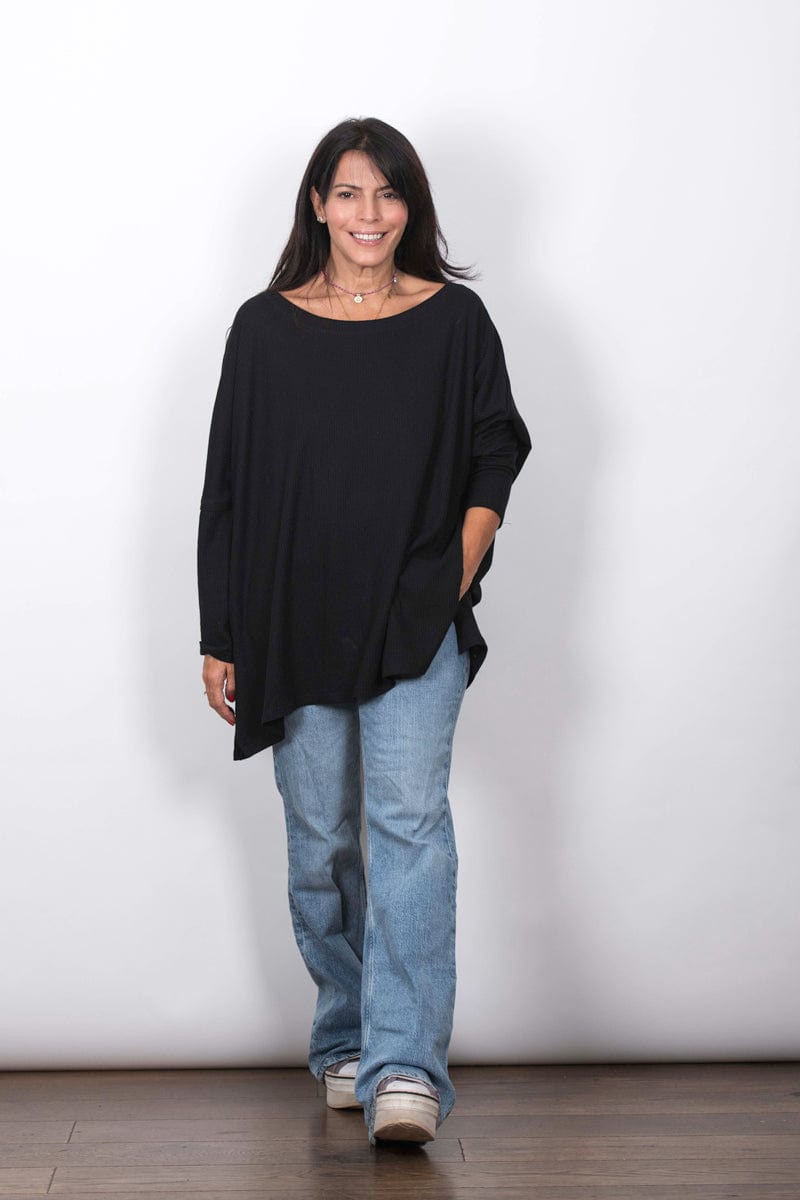 LARRY חולצה אוברסייז שחורה