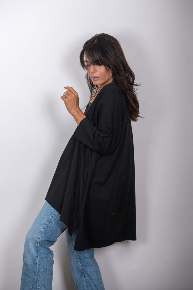 SHIN V חולצה שחורה אוברסייז