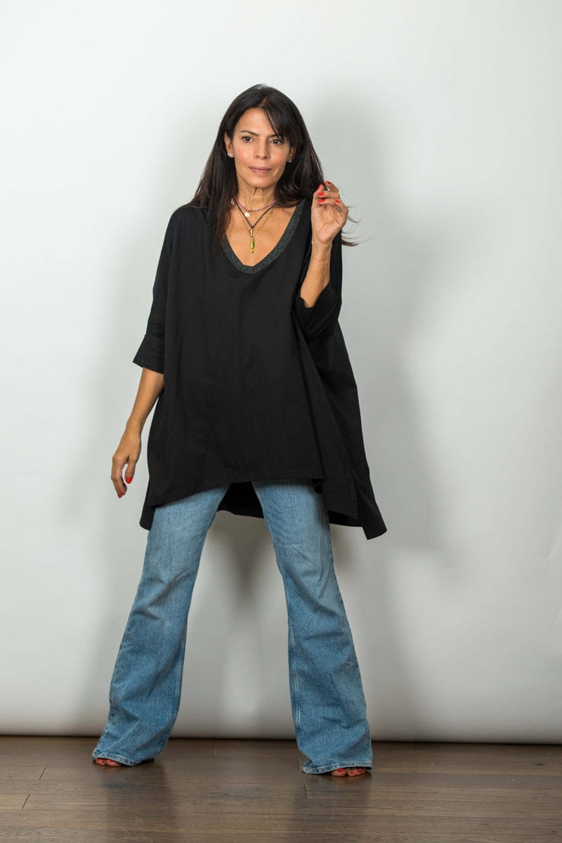 SHIN V חולצה שחורה אוברסייז