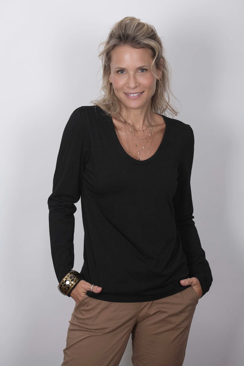 SAGIE חולצה שחורה בייסיק