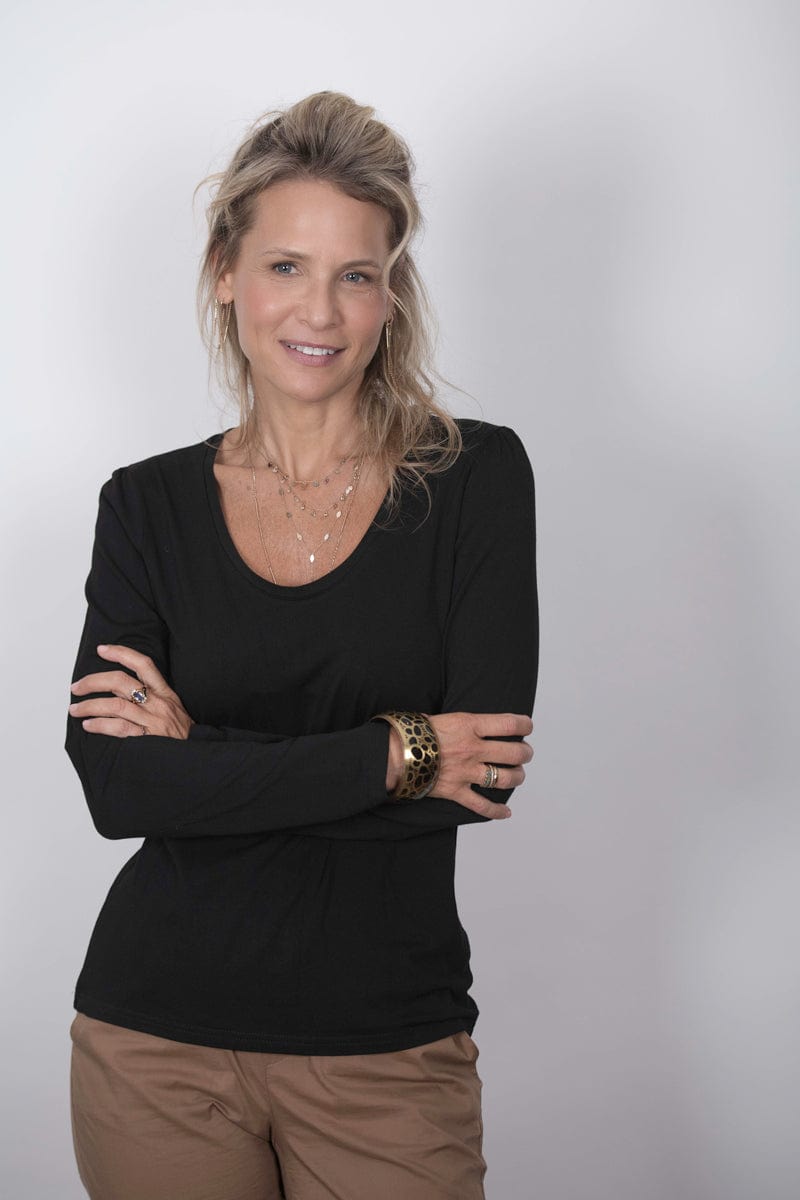 SAGIE חולצה שחורה בייסיק