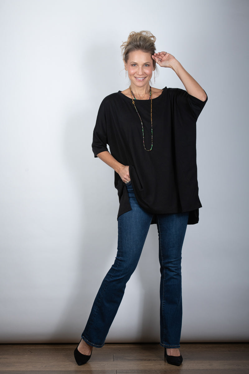 IRIS  חולצה אוברסייז גדולה שחורה