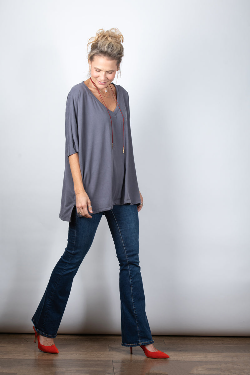 EOS V חולצה אוברסייז בייסיק אפורה