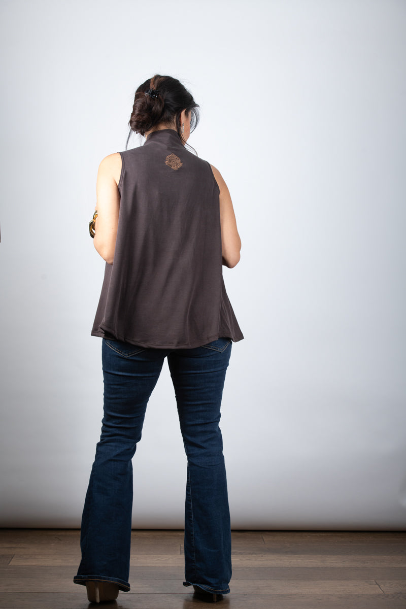 IRIS  גופיית מיני גולף חומה