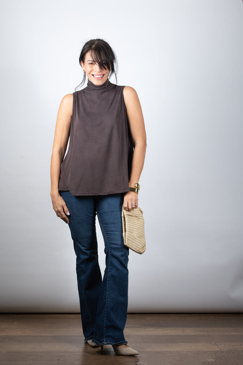 IRIS  גופיית מיני גולף חומה