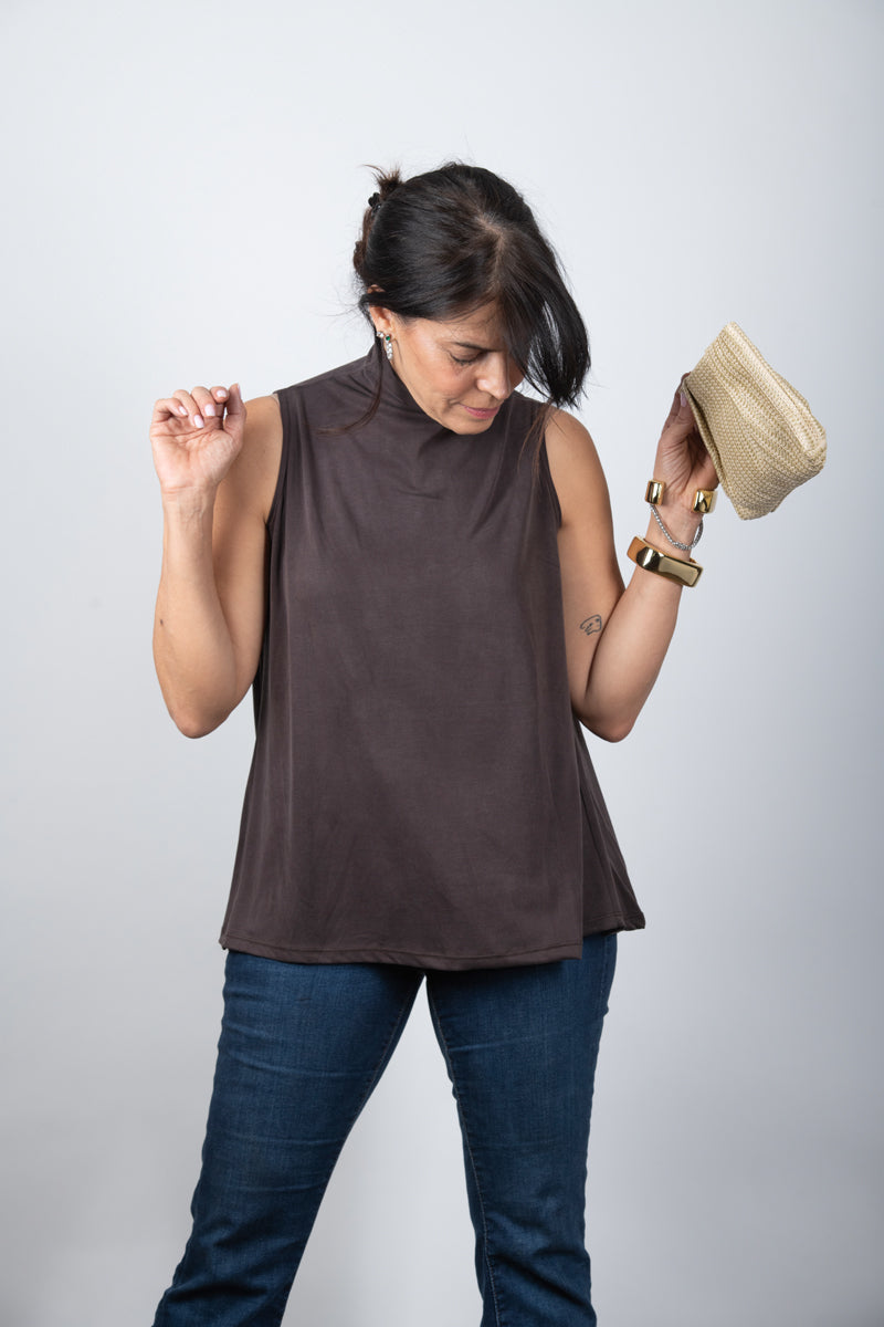 IRIS  גופיית מיני גולף חומה