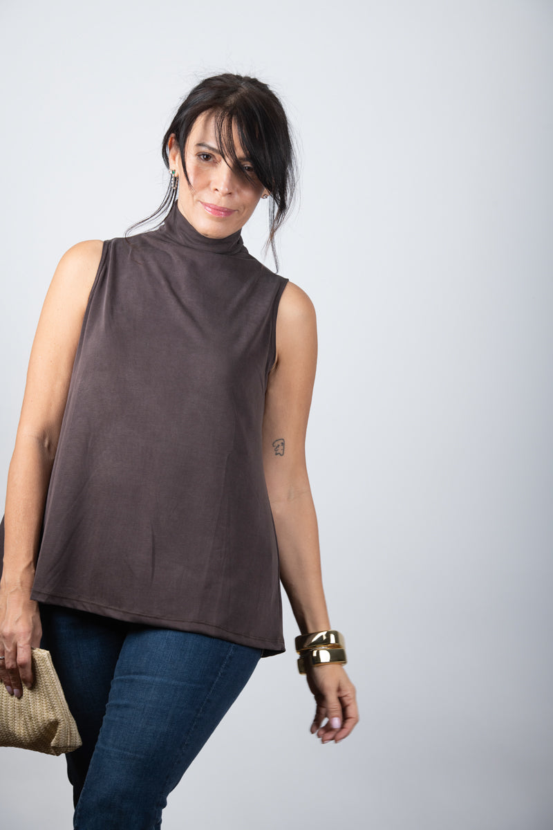 IRIS  גופיית מיני גולף חומה