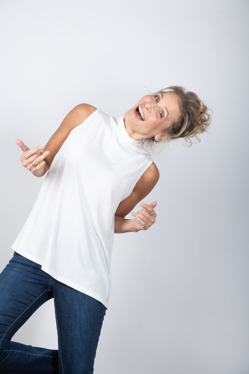 IRIS  גופיית מיני גולף לבנה