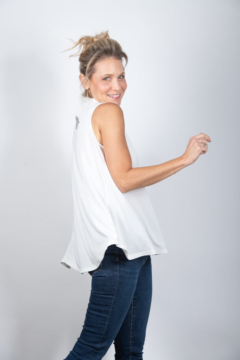 IRIS  גופיית מיני גולף לבנה