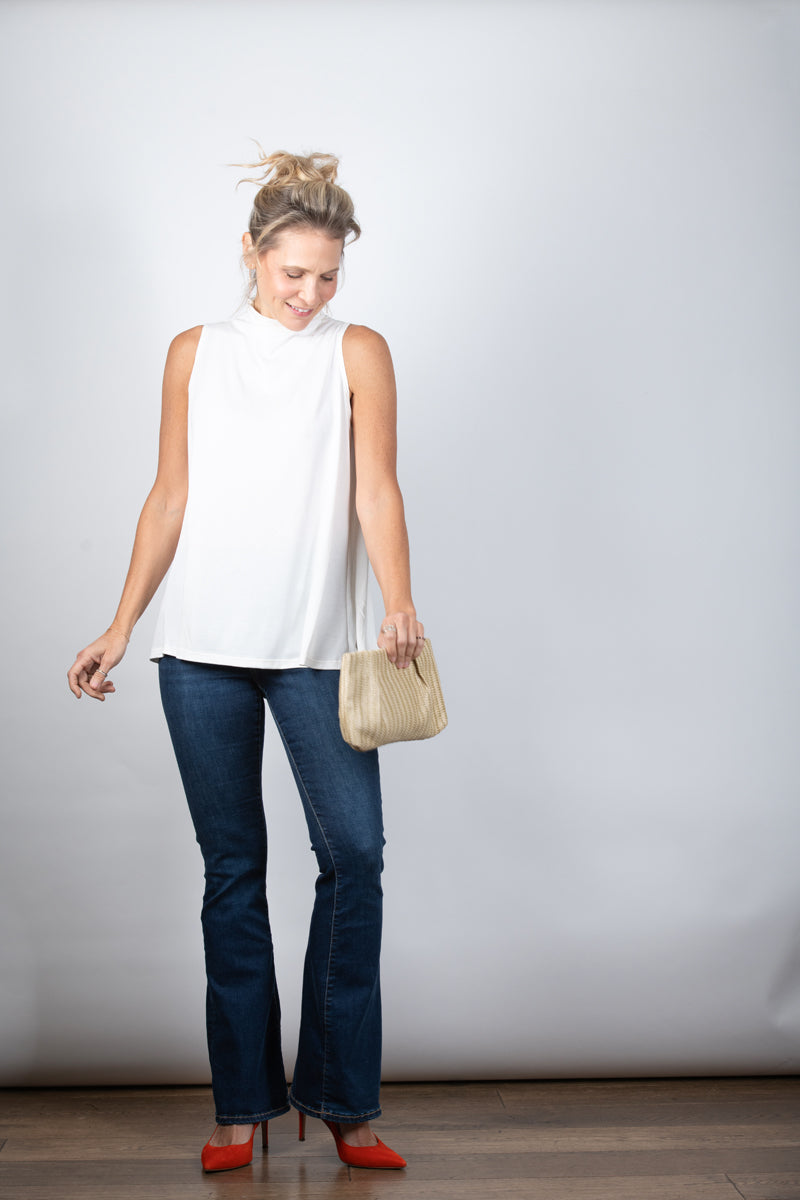 IRIS  גופיית מיני גולף לבנה