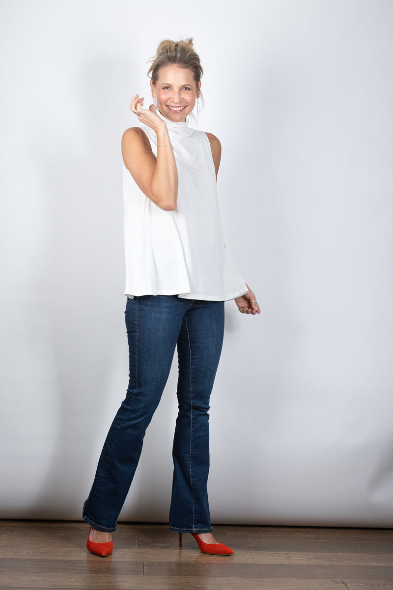 IRIS  גופיית מיני גולף לבנה