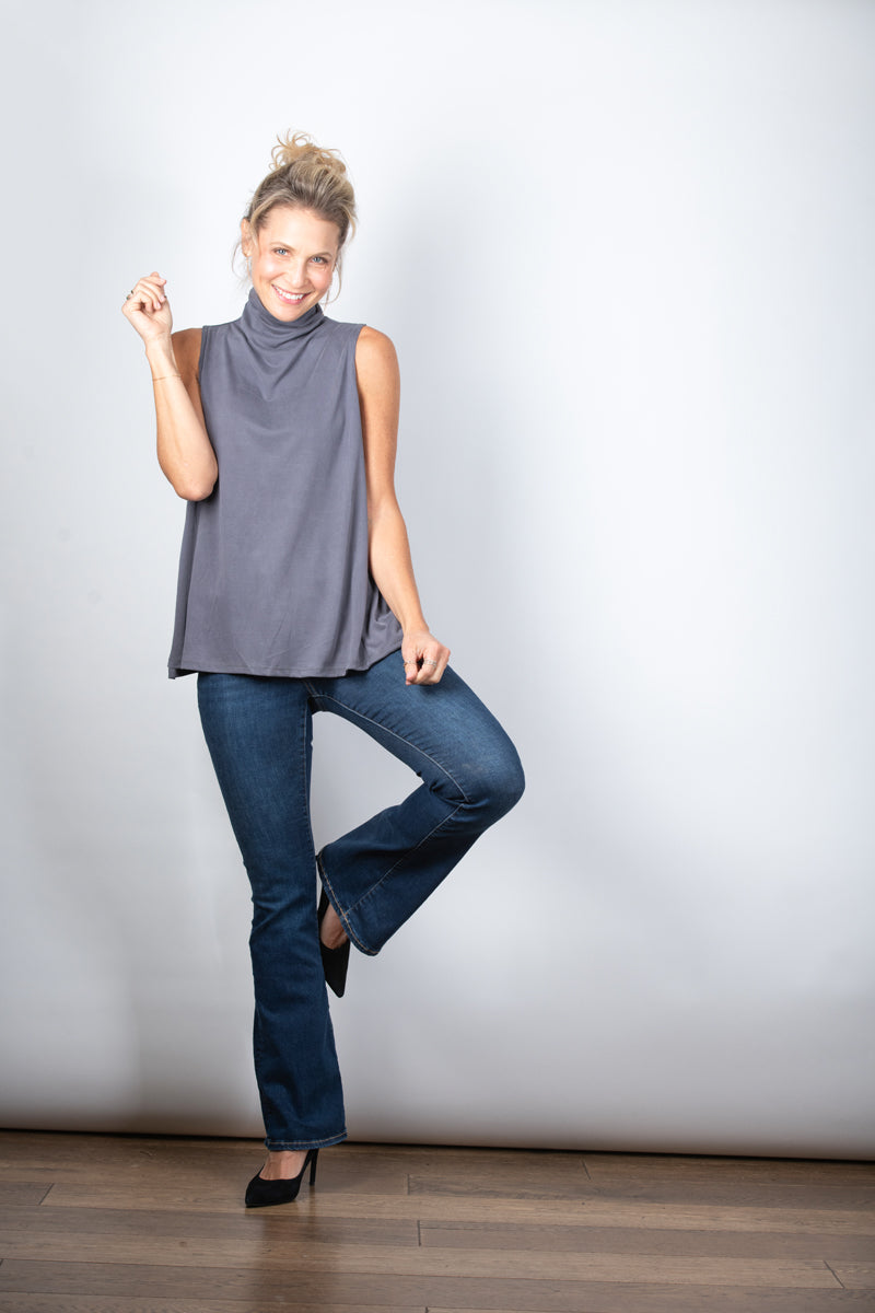 IRIS  גופיית מיני גולף אפורה