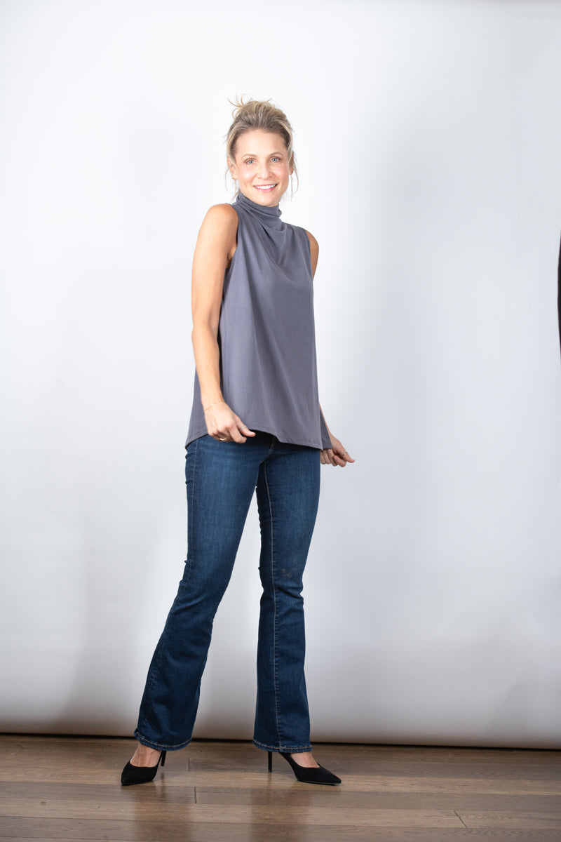 IRIS  גופיית מיני גולף אפורה