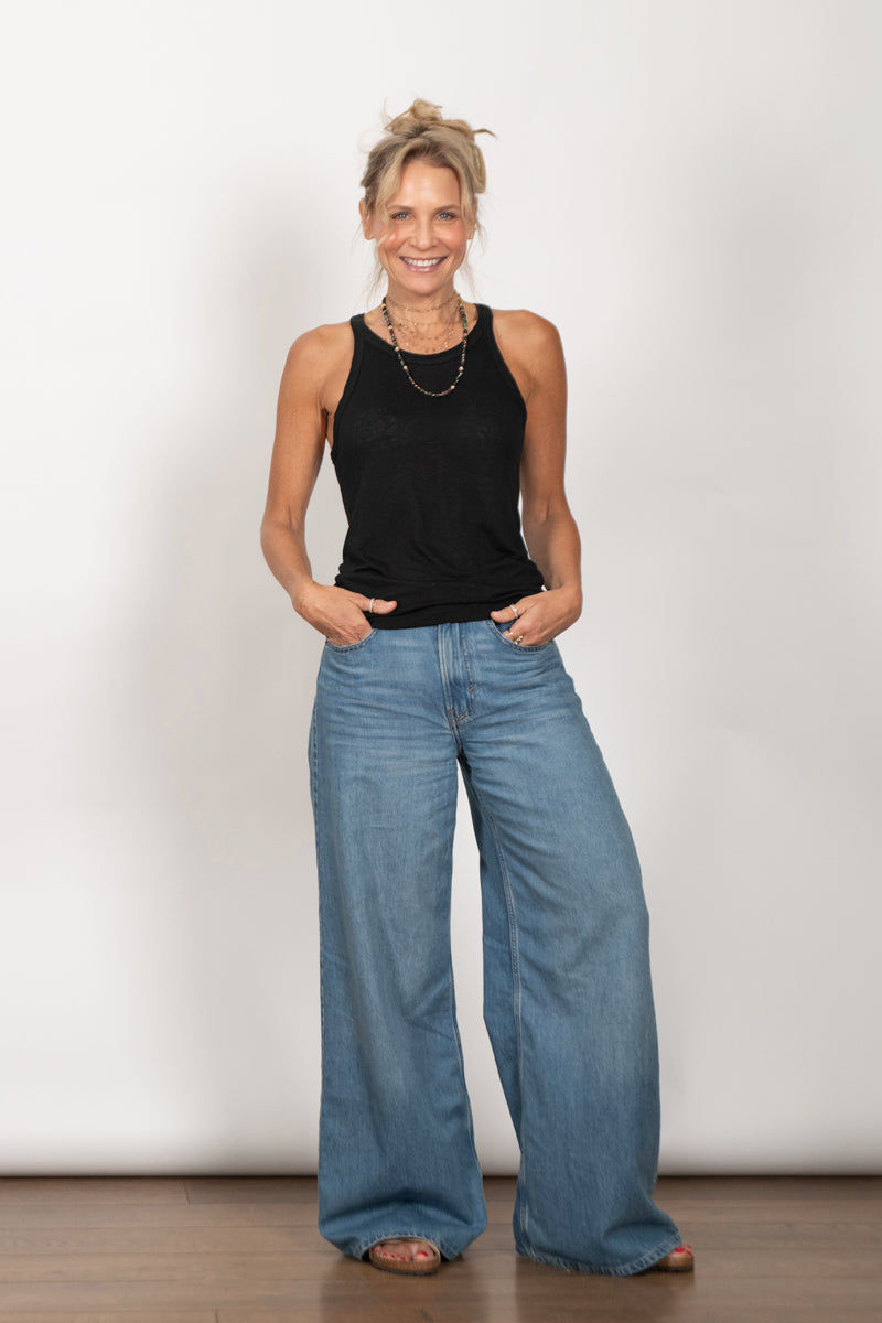 TOP TANK גופיה שחורה קטנה