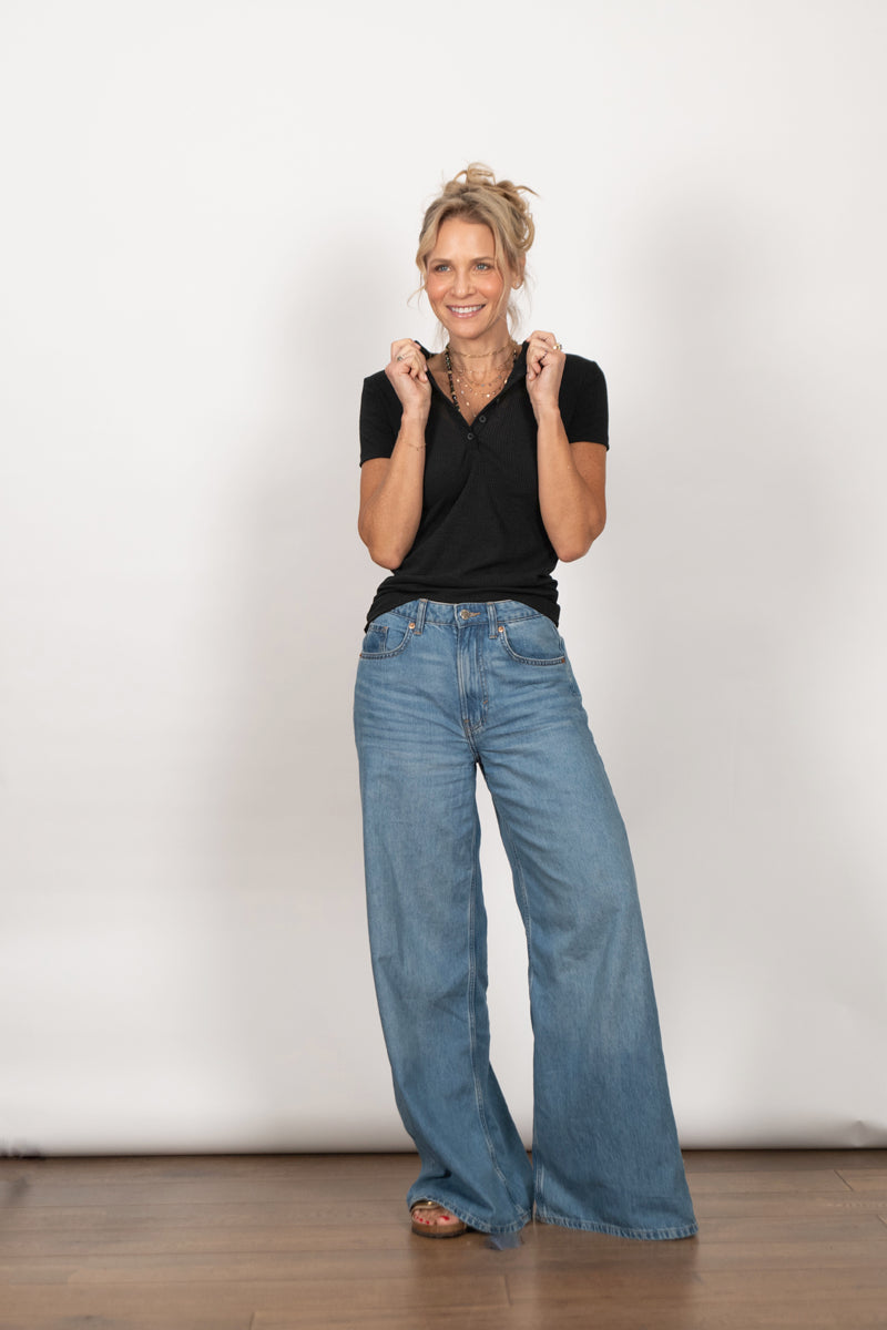 MINERVA  חולצת כפתורים שחורה קטנה