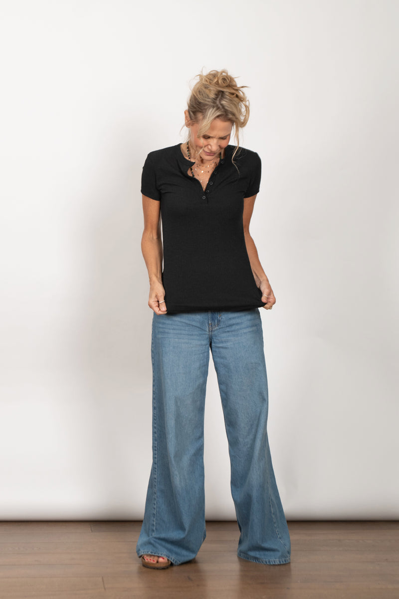 MINERVA  חולצת כפתורים שחורה קטנה