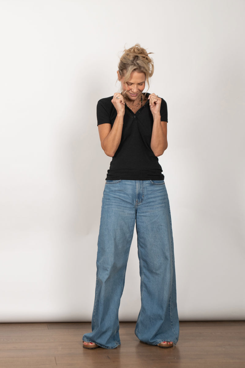 MINERVA  חולצת כפתורים שחורה קטנה