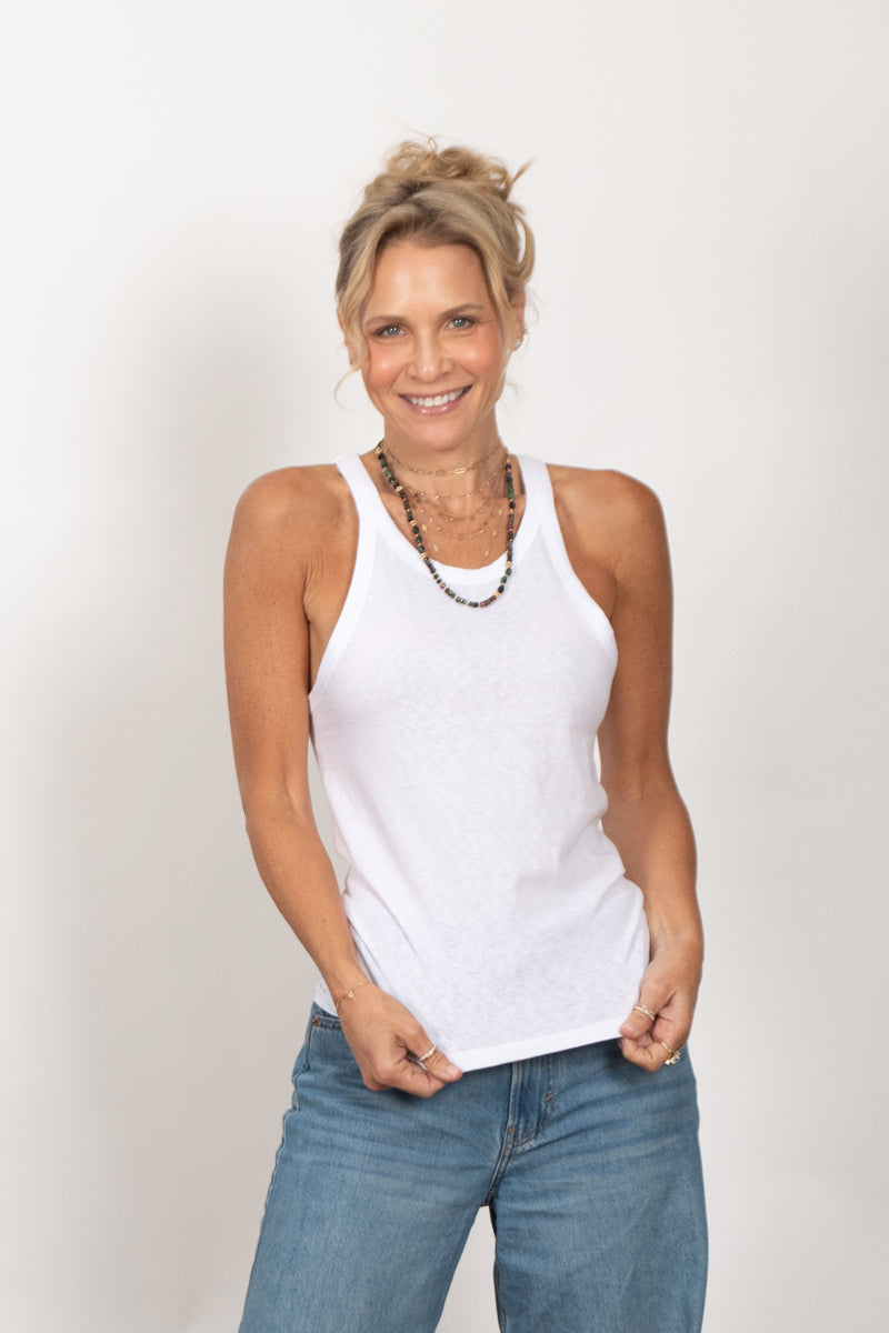 TOP TANK גופיה לבנה קטנה