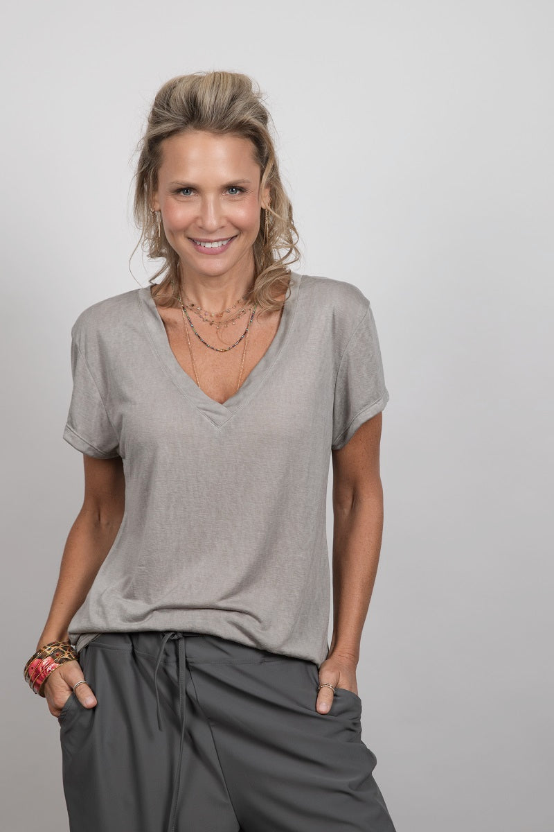 SHELL V חולצה בייסיק אפורה