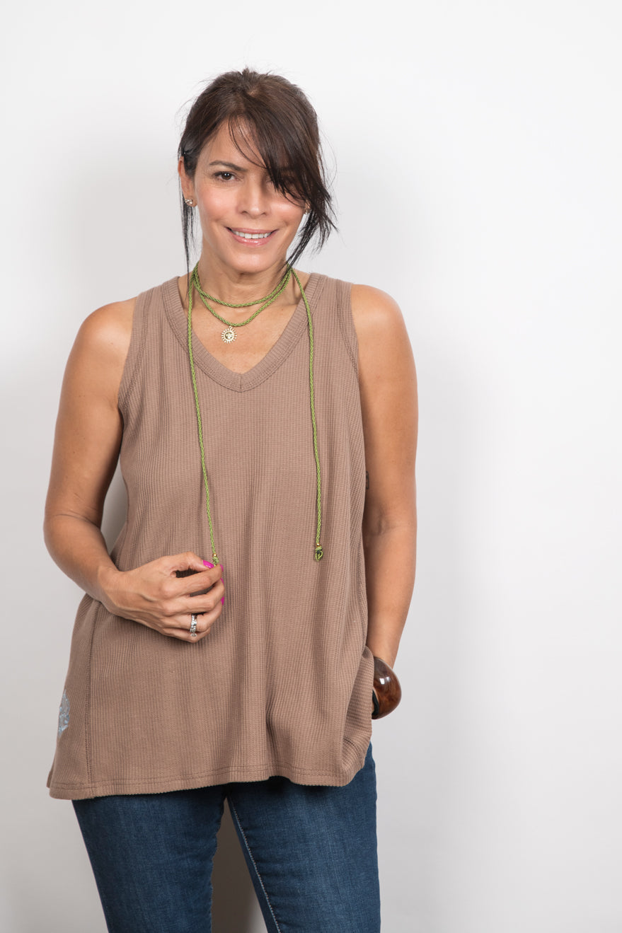 VIVI  V גופיה קאמל וופל