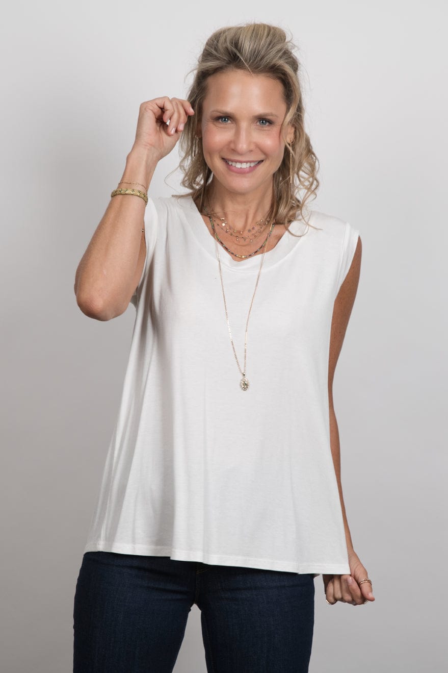 ELLI גופיה לבנה מעוצבת