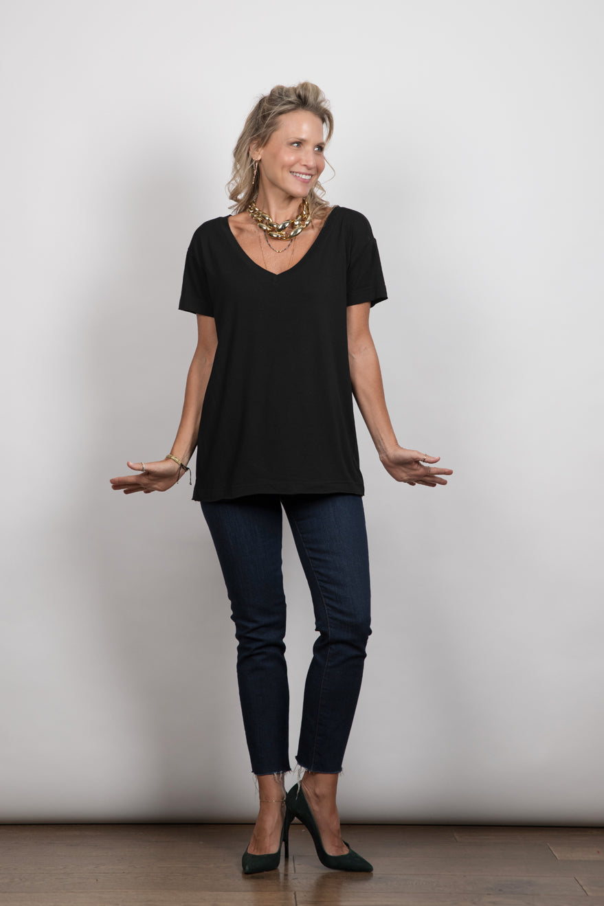 AMOS V חולצה שחורה