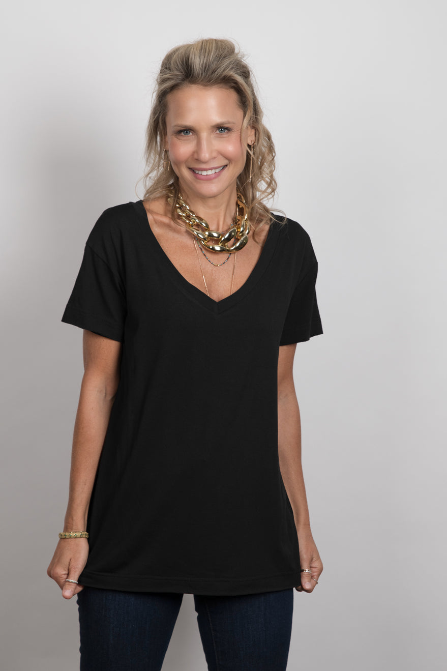 AMOS V חולצה שחורה