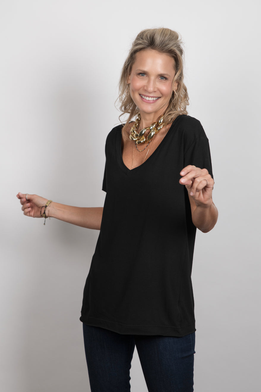 AMOS V חולצה שחורה