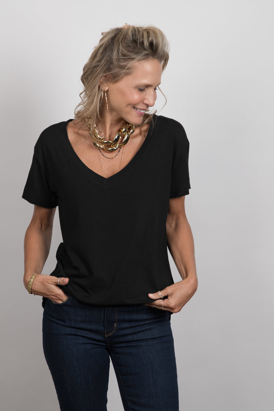 AMOS V חולצה שחורה