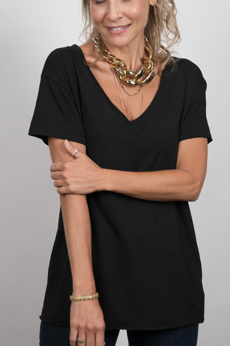 AMOS V חולצה שחורה