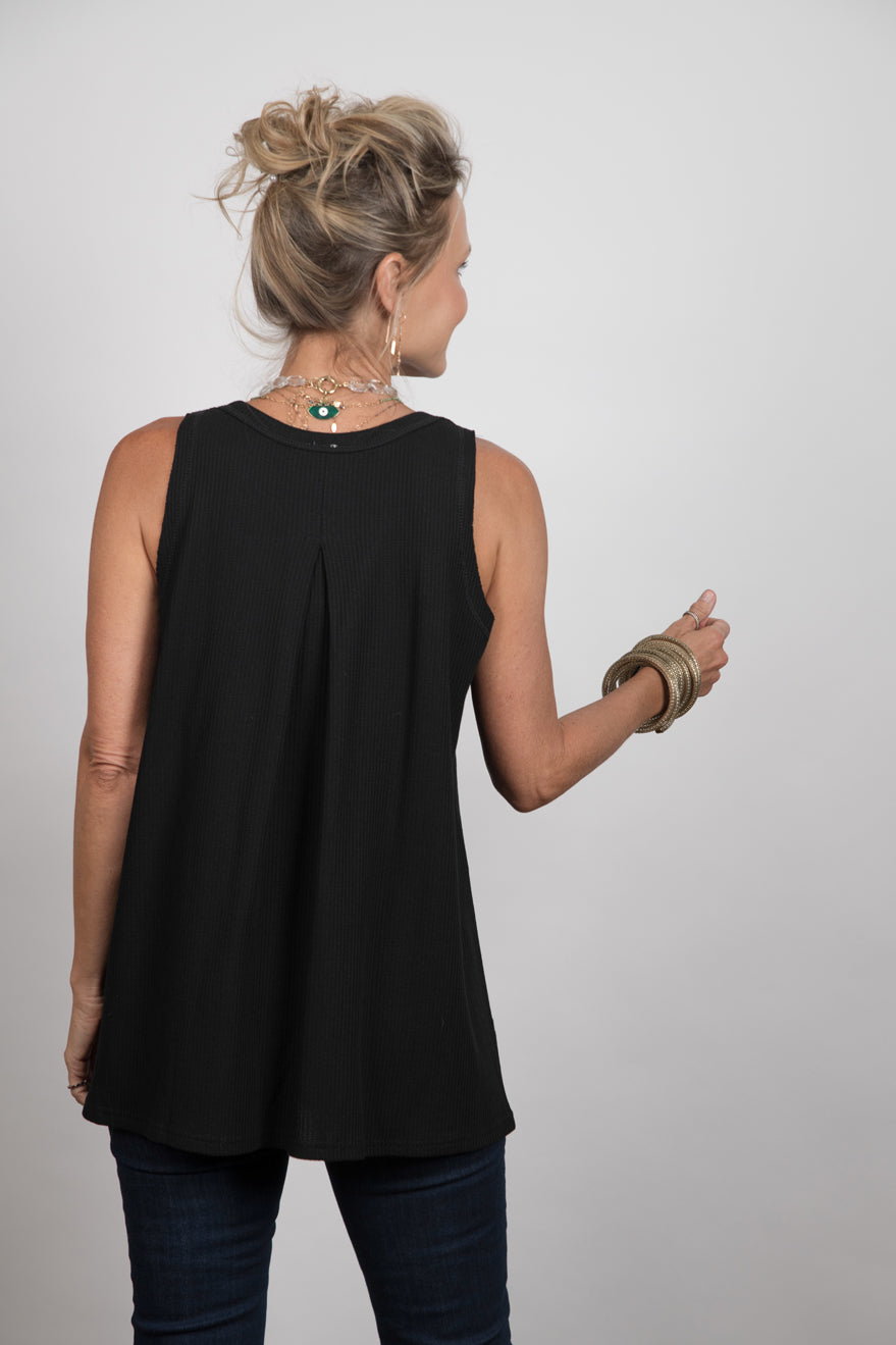 VIVI V גופייה שחורה וופל