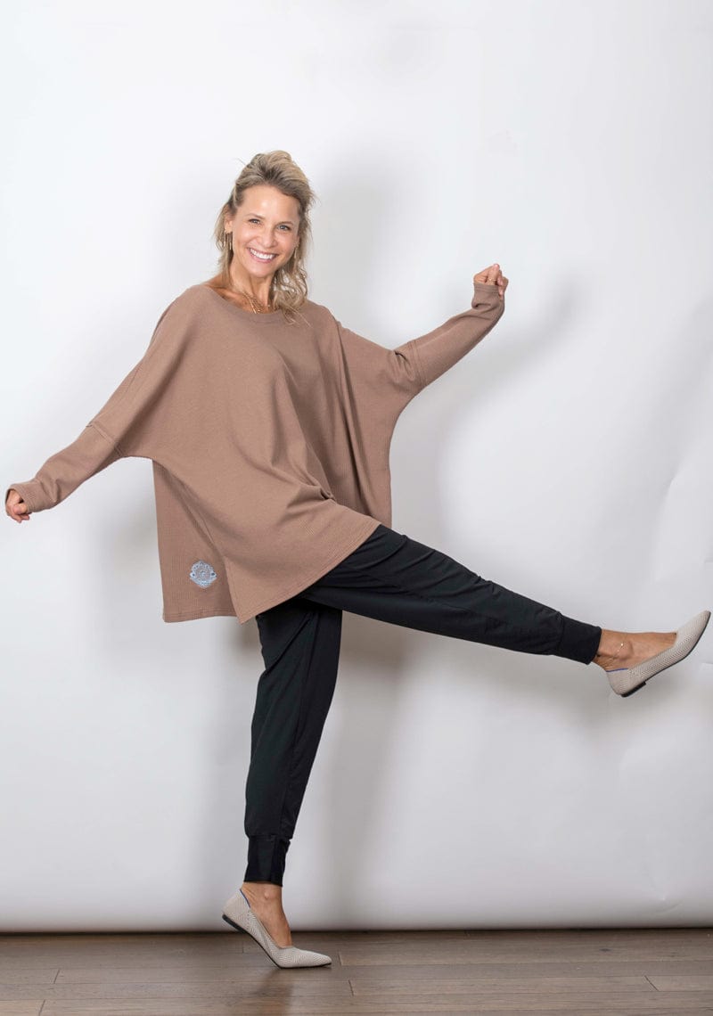 LARRY חולצה אוברסייז קאמל