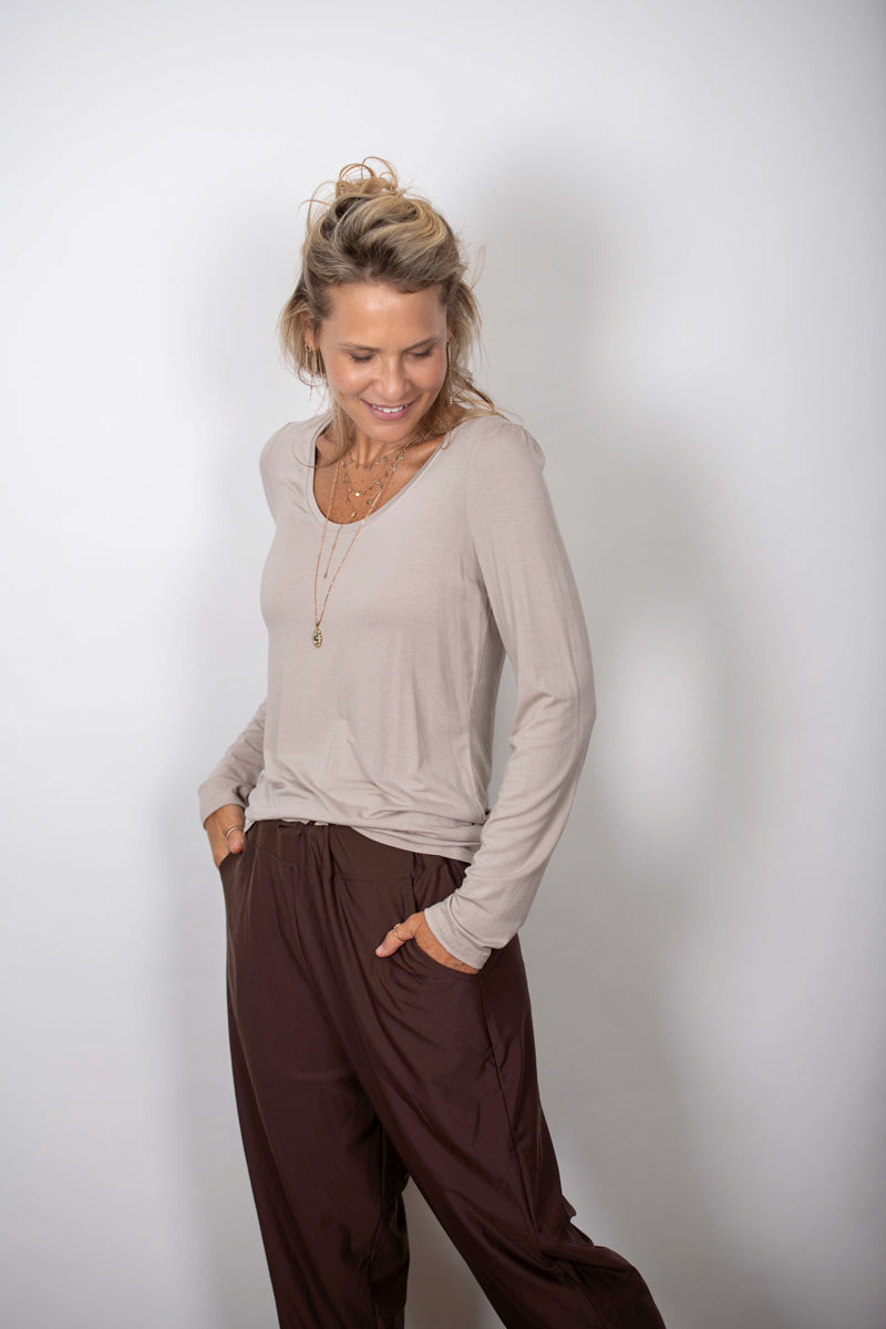 SAGIE  חולצה בייסיק קאמל