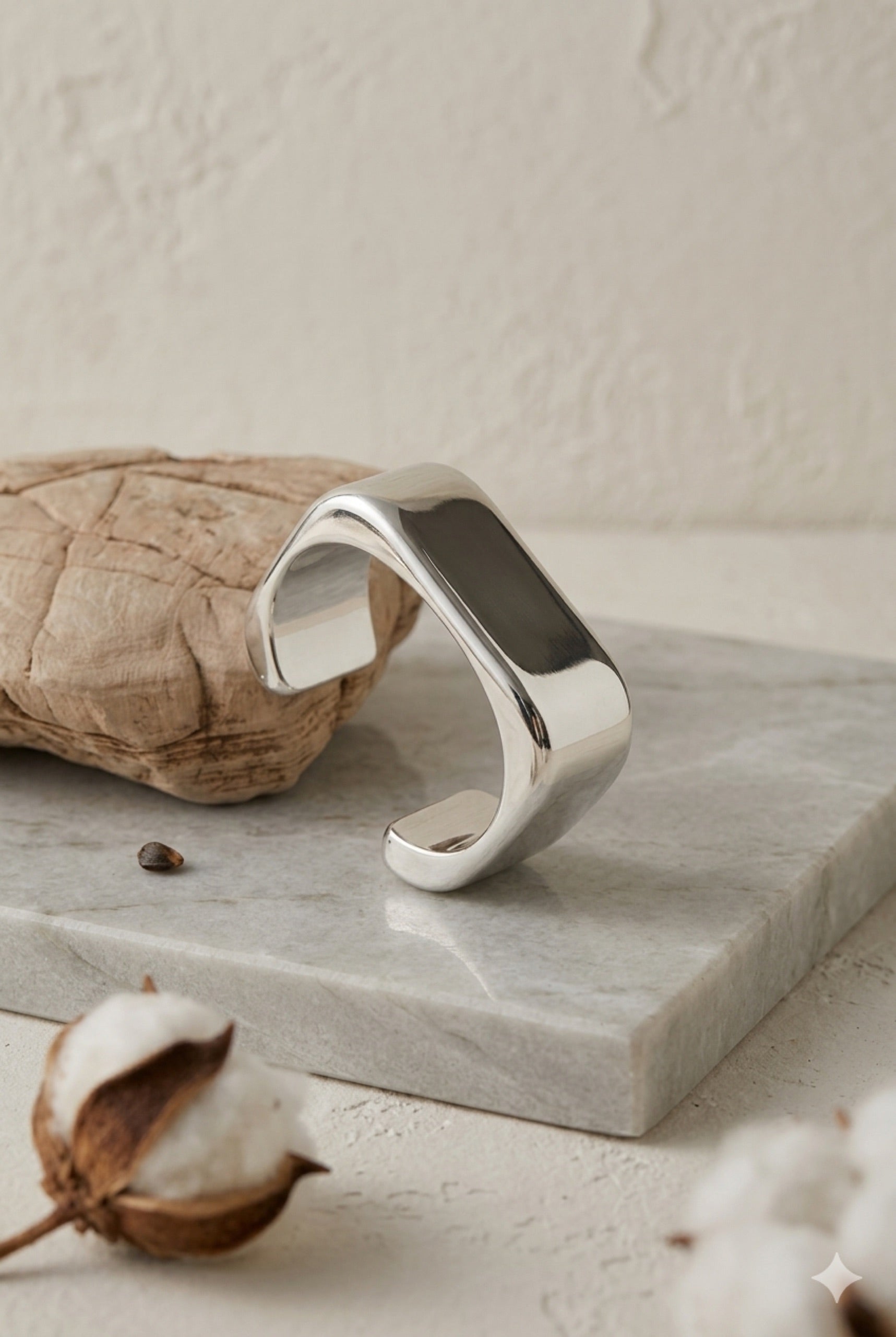 צמיד אקריליק כסוף BRACE