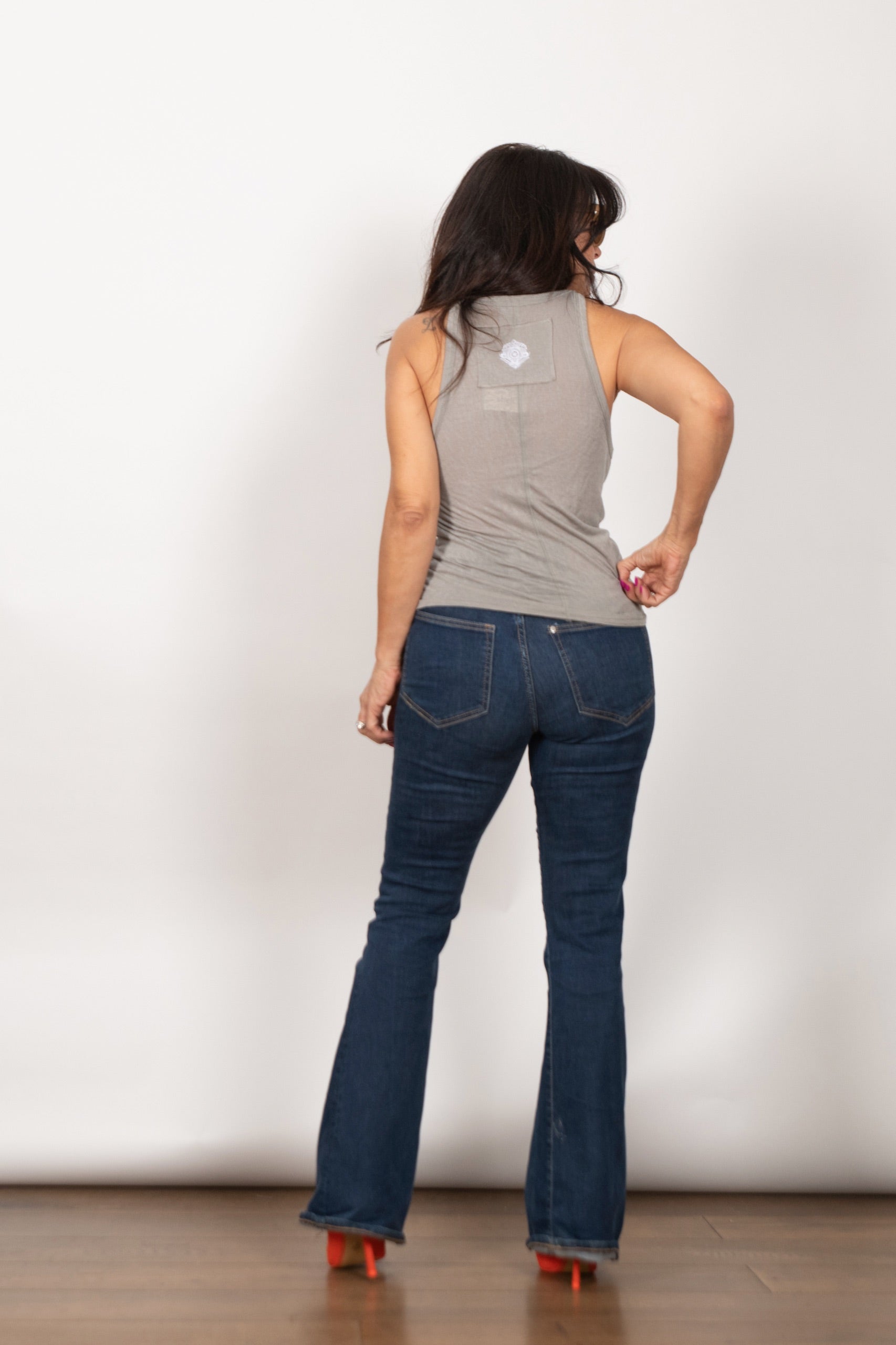 TOP TANK גופיה אפורה קטנה