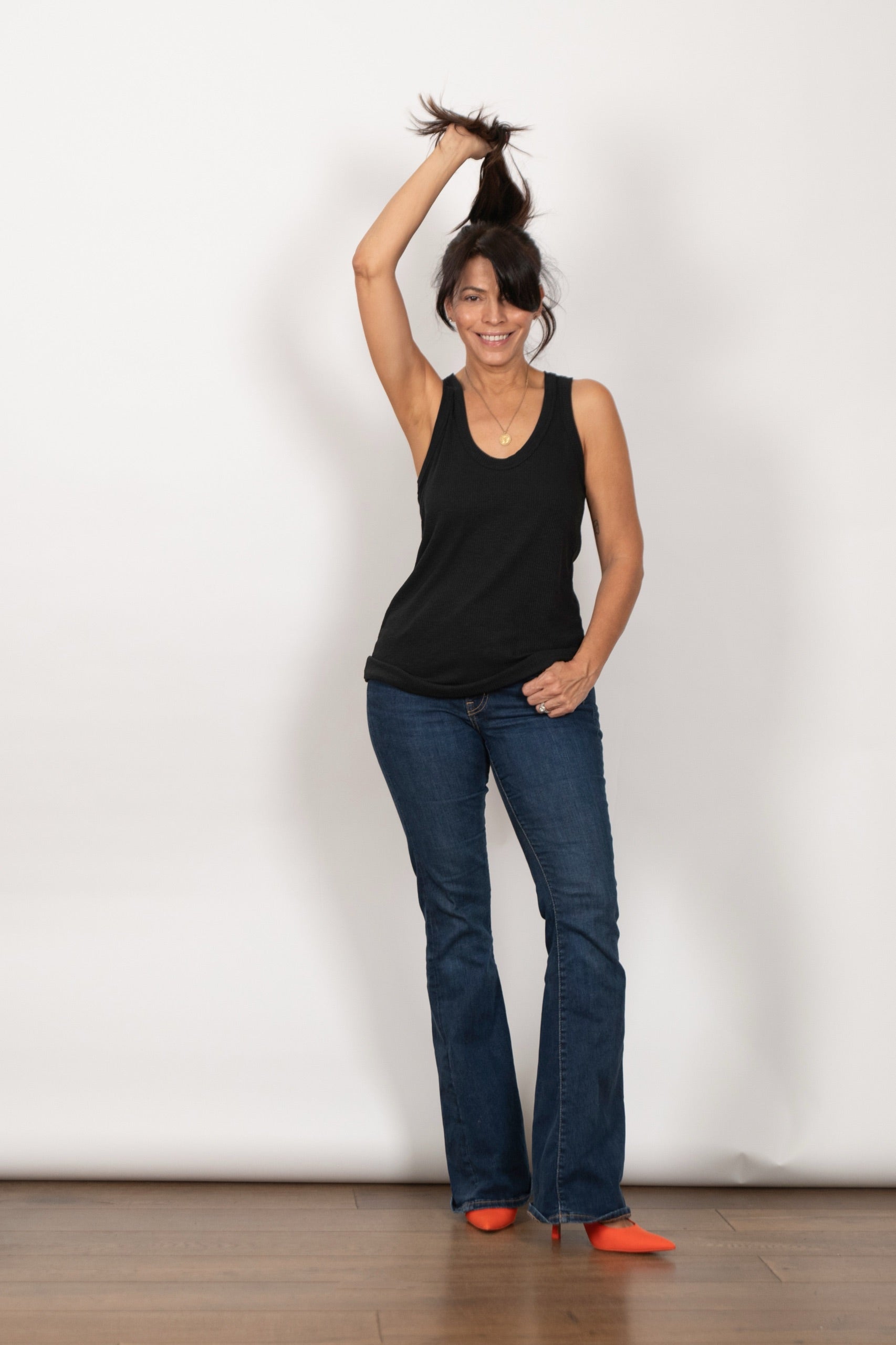 DIONE  גופייה שחורה ריב