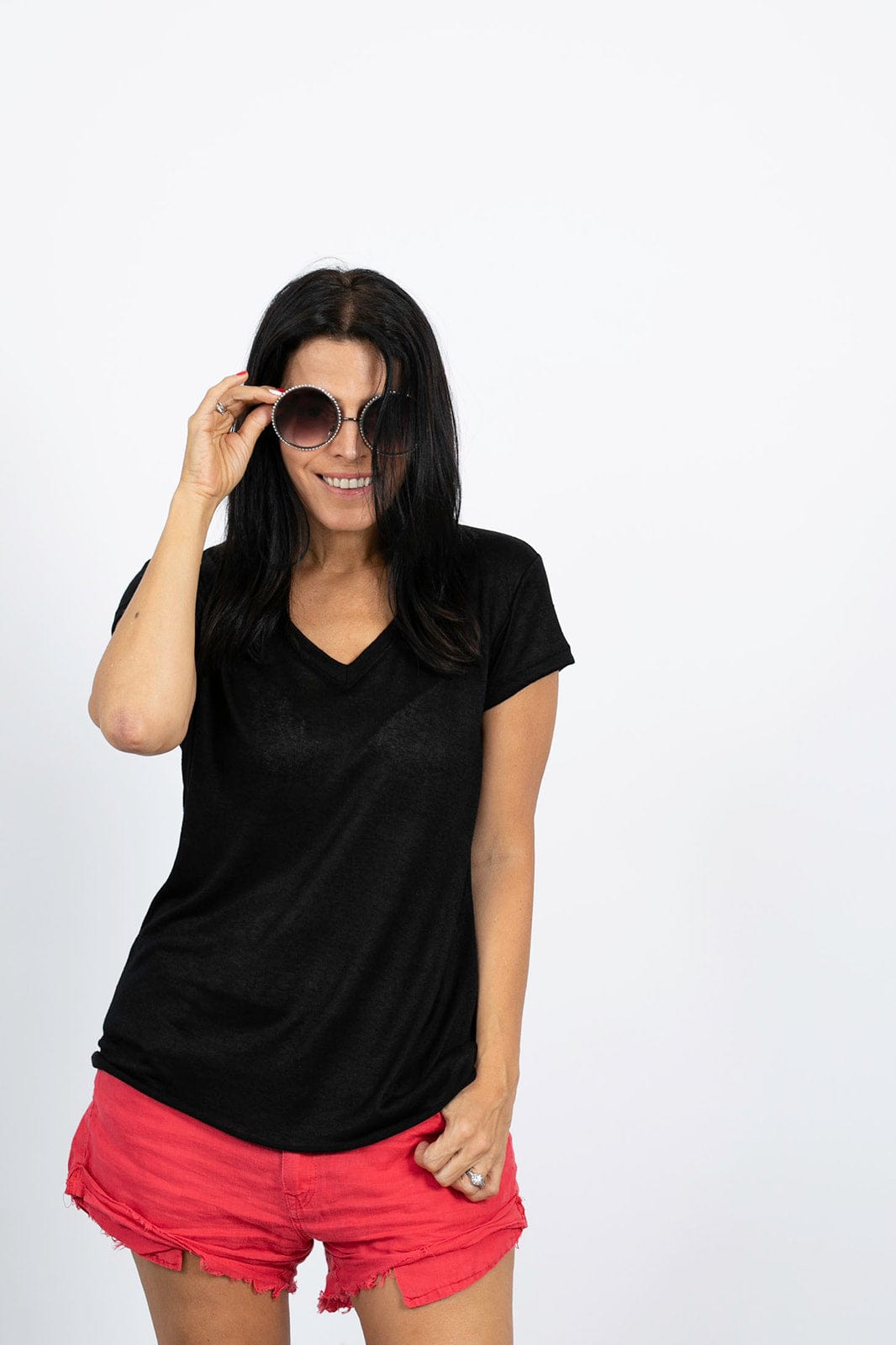 SPOT שחורה V חולצה image 3