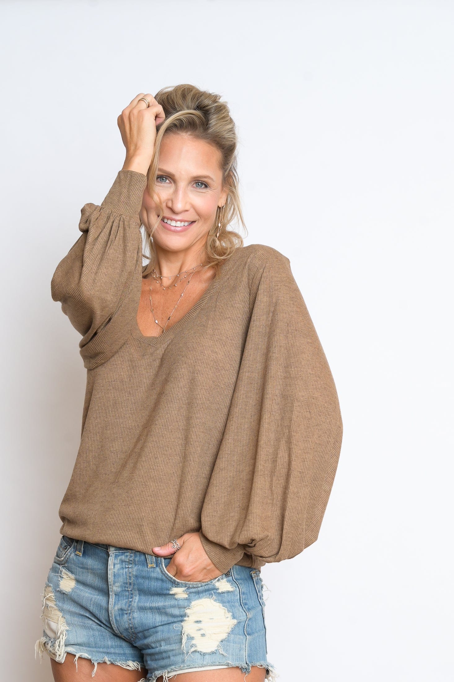 N SHIRT  חולצה חומה מעוצבת image 6