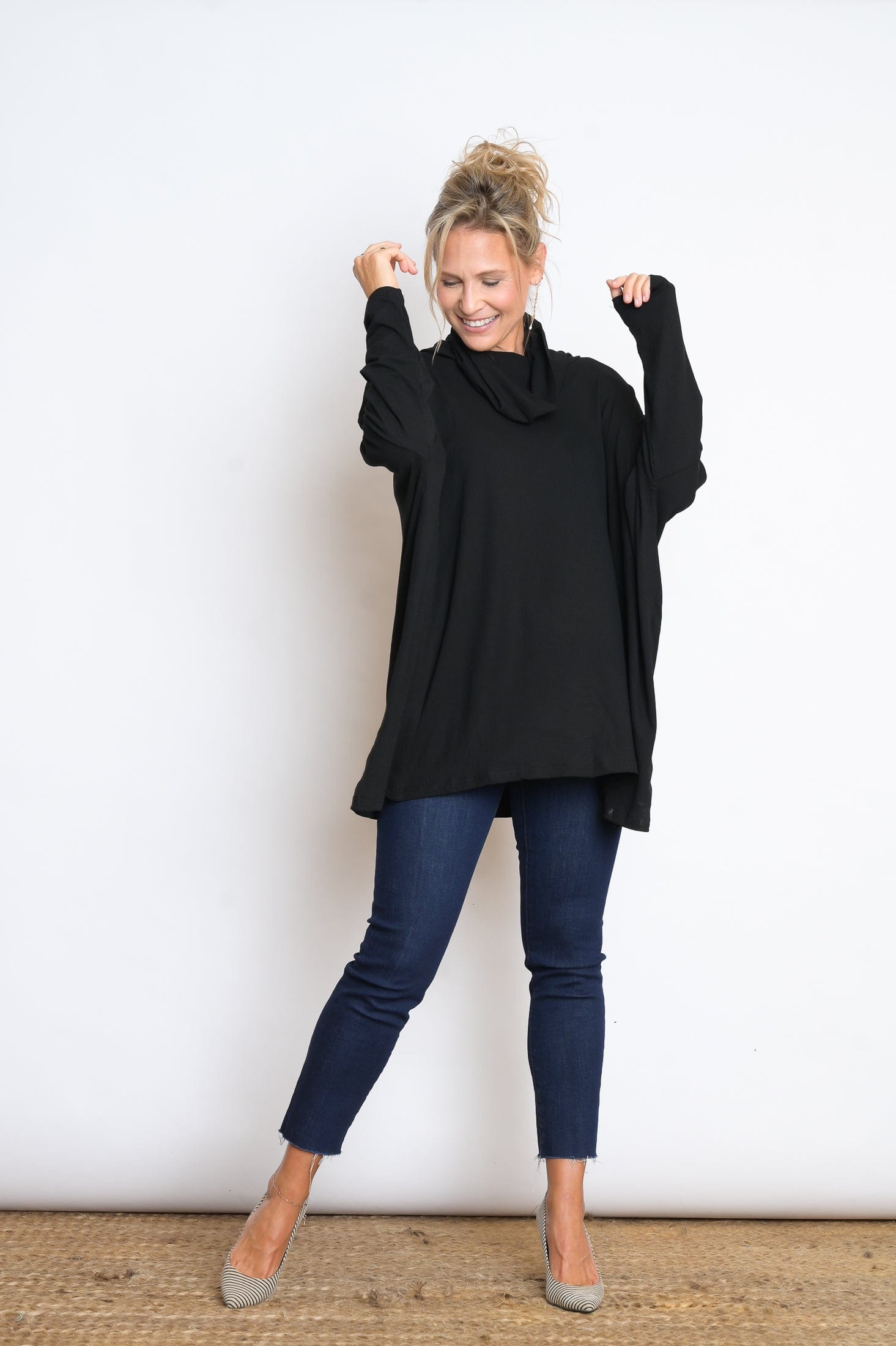 K SHIRT   גולף שחור אוברסייז image 5