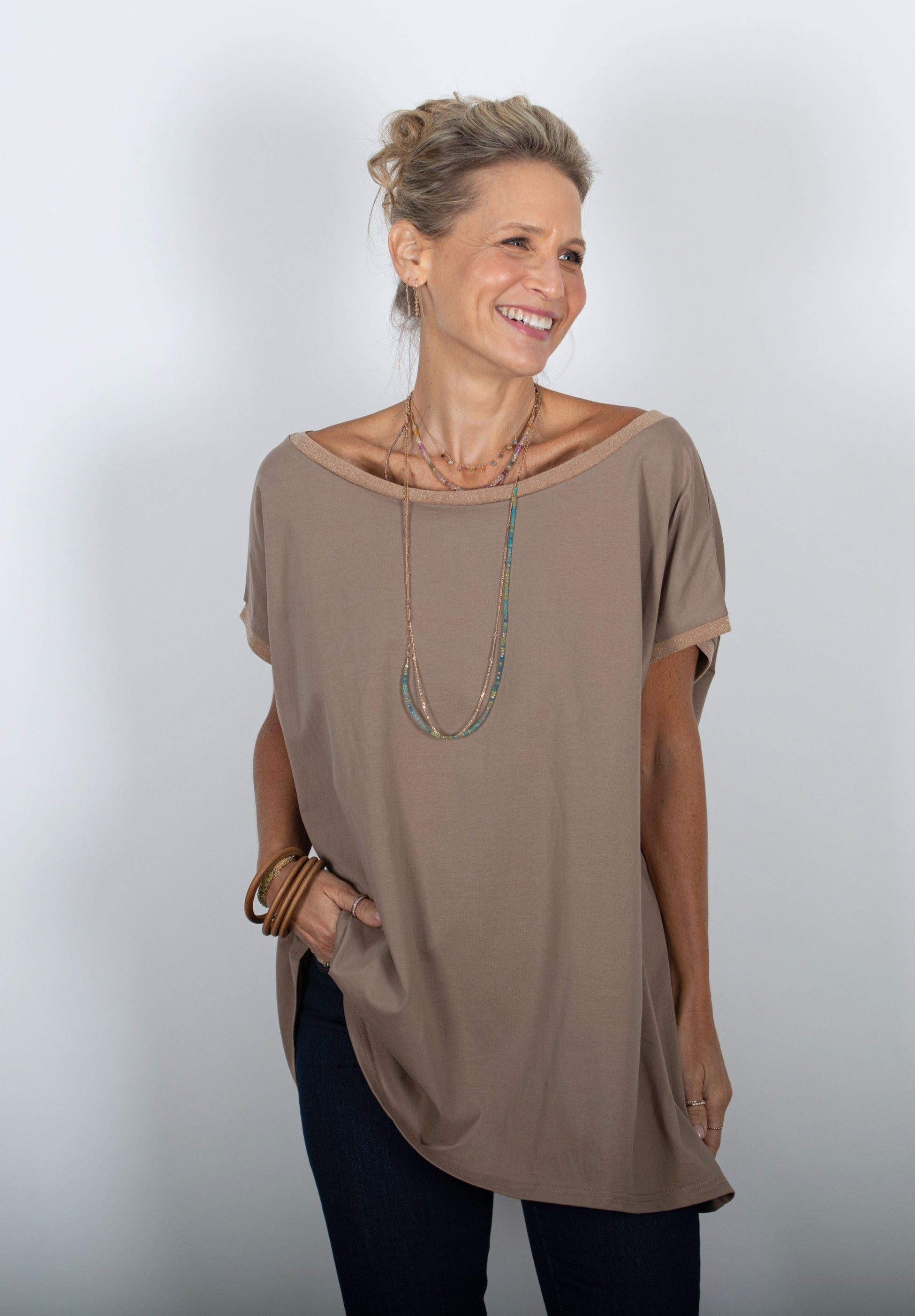 OFER חולצה קאמל אוברסייז image 0