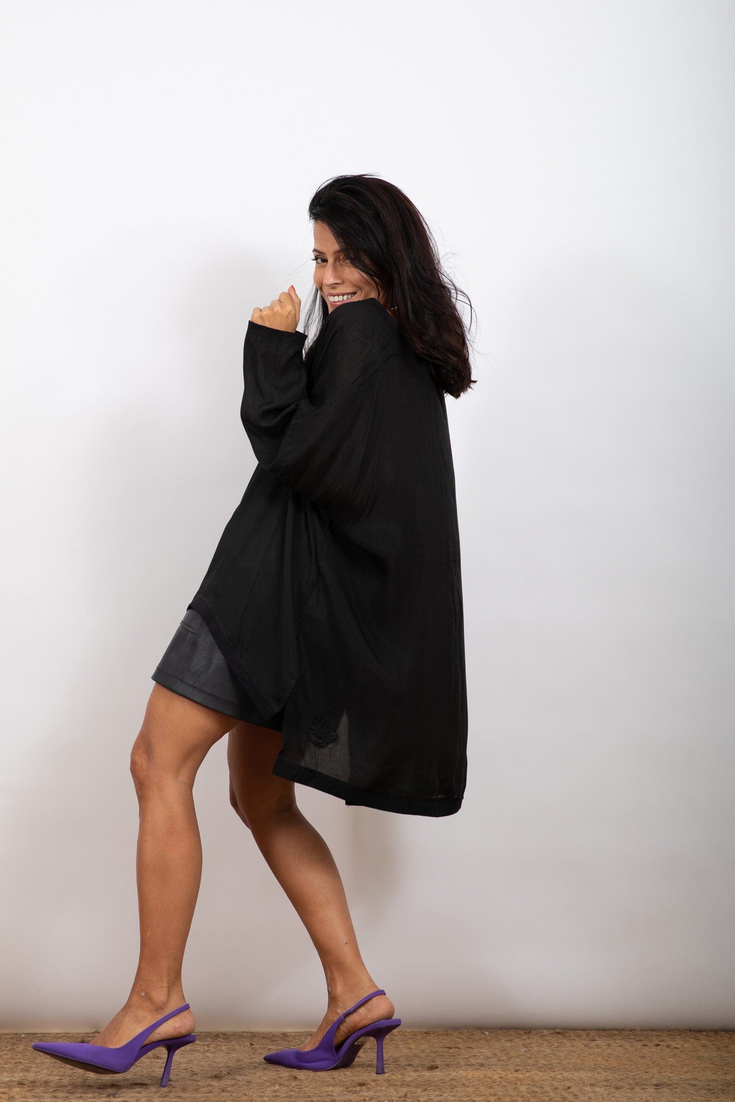 ALT חולצה שחורה אוברסייז image 2