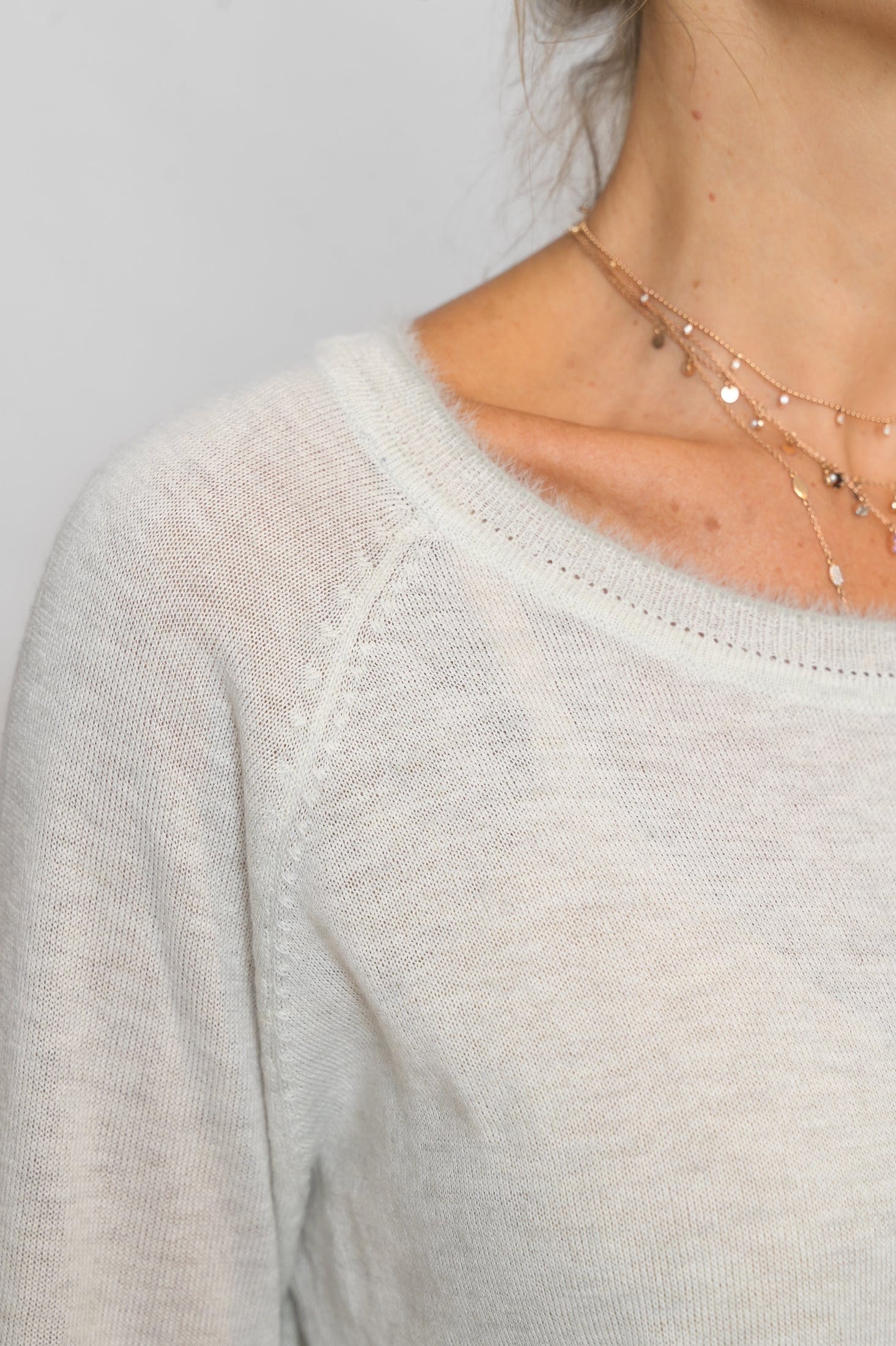 LIPSI סריג עגול אפורלבן מלאנז׳ image 5