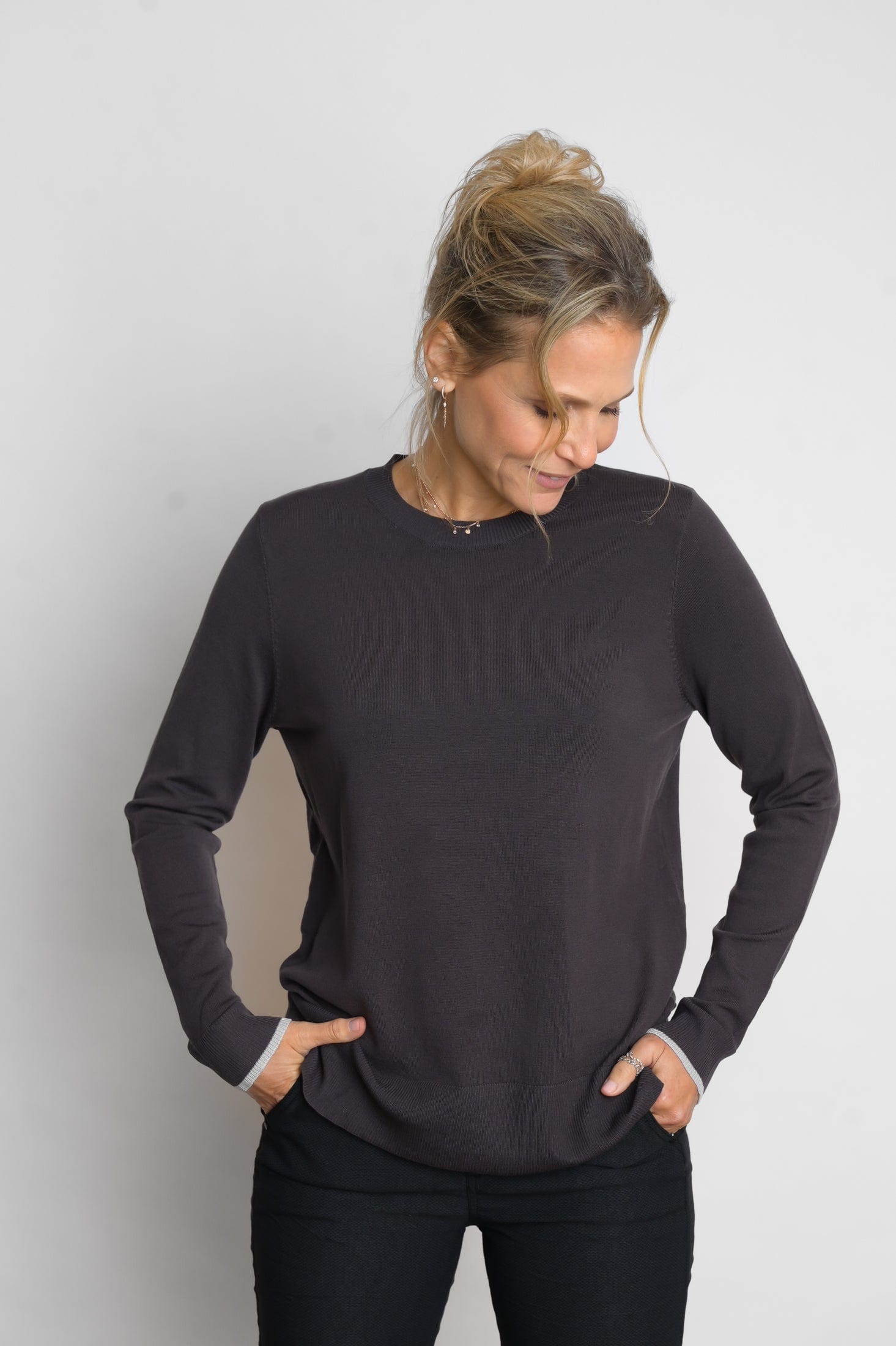 KASOSS  סריג אפור חום קלאסי image 7