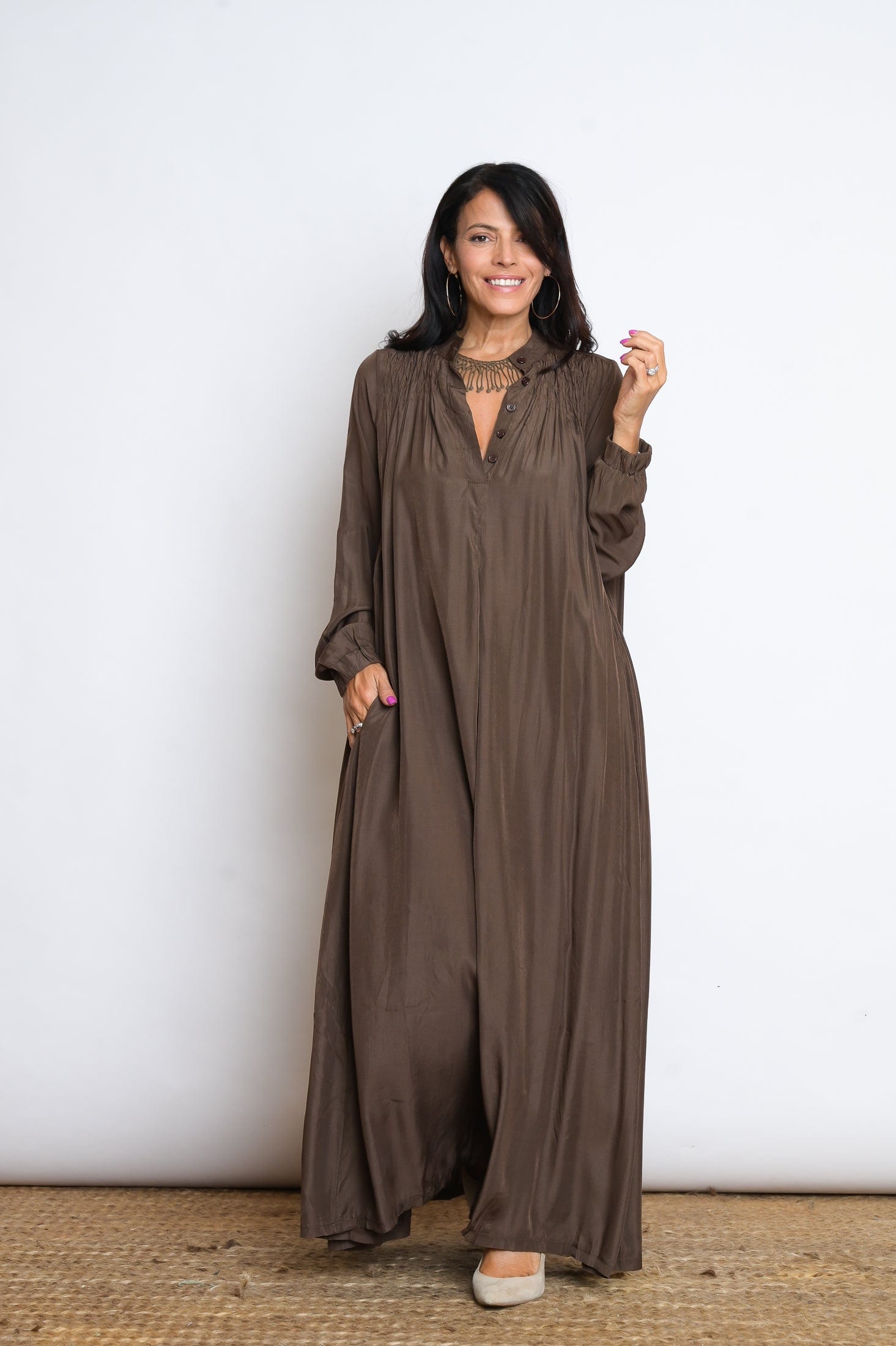 RANA שמלת אוברסייז חום image 8