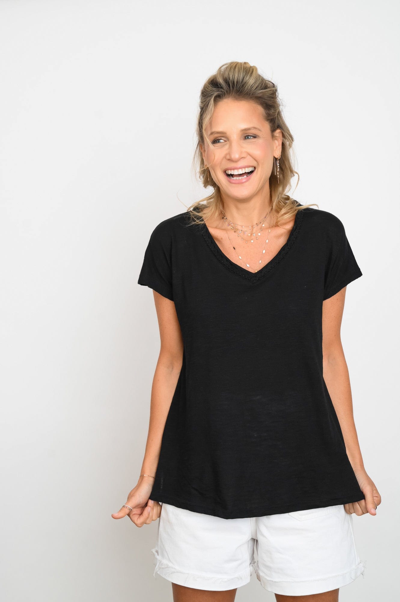 SAME V חולצה תחרה שחורה image 9