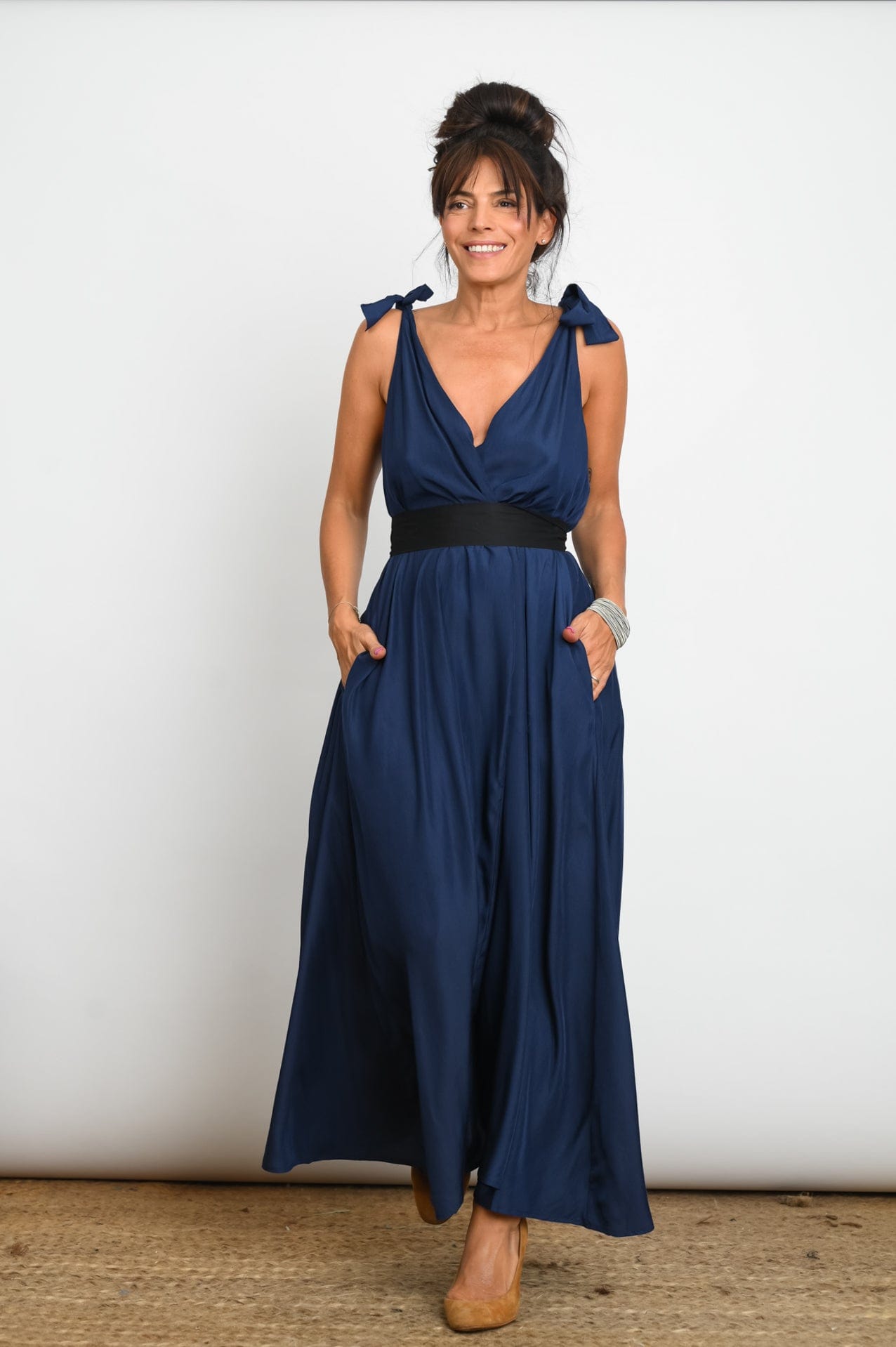 FLY  שמלה כחולה כתפיות קשירה image 9