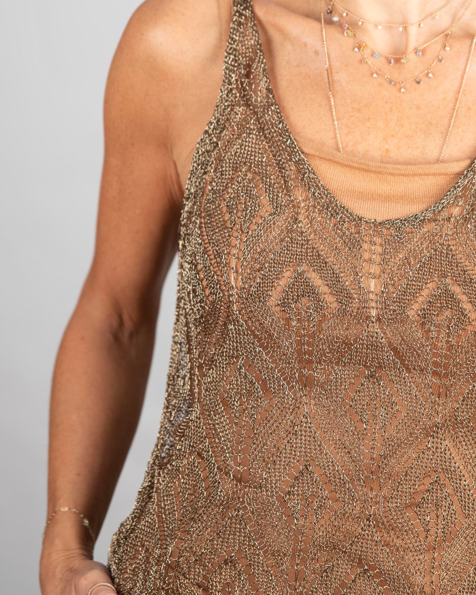 ALLICIA  גופייה מוזהבת  image 5